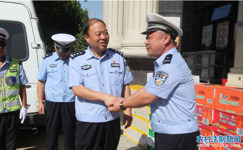 河南省商丘市公安局党委委员、副局长李明星一行慰问创城一线民警辅警 鼓士气冲刺创城