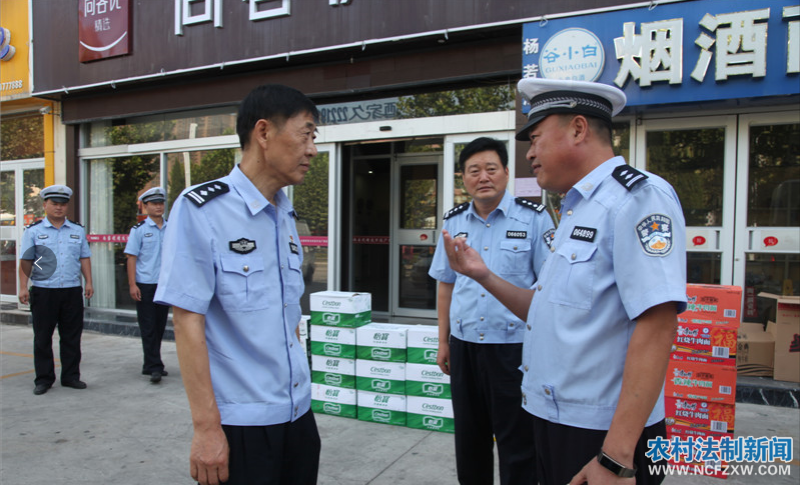 河南省商丘市公安局党委委员、副局长李明星一行慰问创城一线民警辅警 鼓士气冲刺创城