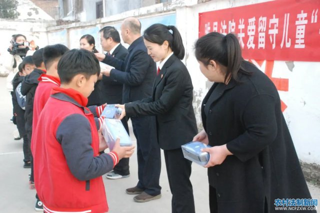 ��ط�Ժ��չ�ذ����ض�ͯ־Ը�����Թ���������˻