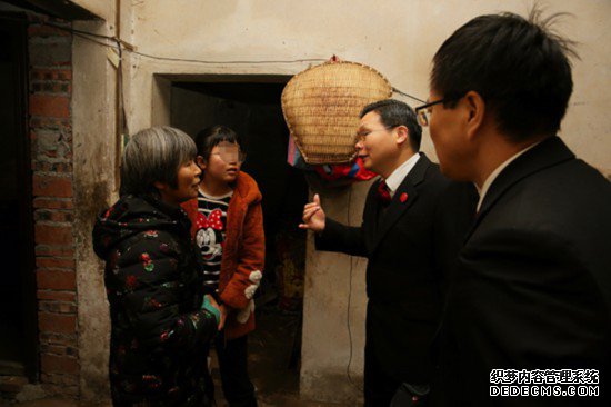 ˾������ů����