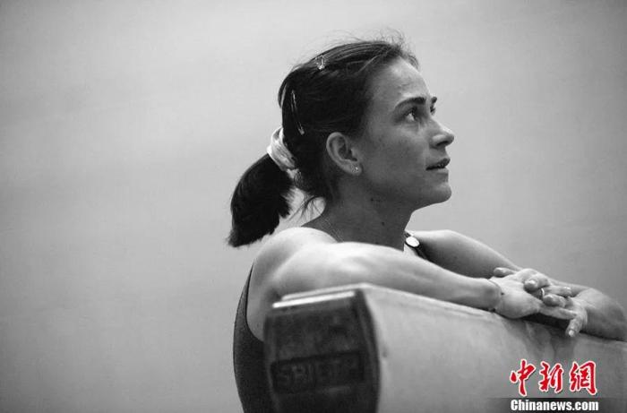 2006��12��15�գ������¹���ս������ά������ѵ���С�