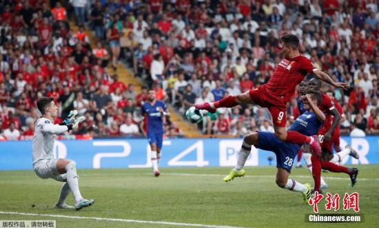 ����ʱ��5��15�գ�ŷ�޳���������������˹̹�������У�������ͨ�������ս7:6սʤ�ж�������ñ�����ŷ�޳������Ĺھ���������������˵����˹̹�������漣�Ĵ����ʡ�2005��ŷ�ھ��������������ϰ볡0:3��ȷ�����°볡������ǿ�ѱȷְ�ƽ�������ڵ����ս��սʤAC���������������ġ���˹̹�����漣����ͼΪ������ǰ��ƶ���ŵ�ڱ��������š�