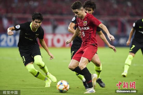 ��������ʾ���ϸ���Ԯ��˹����2017���������̳н�����а���λ�е�4��λ��÷��֮������ͼΪ��˹���ڱ����С�