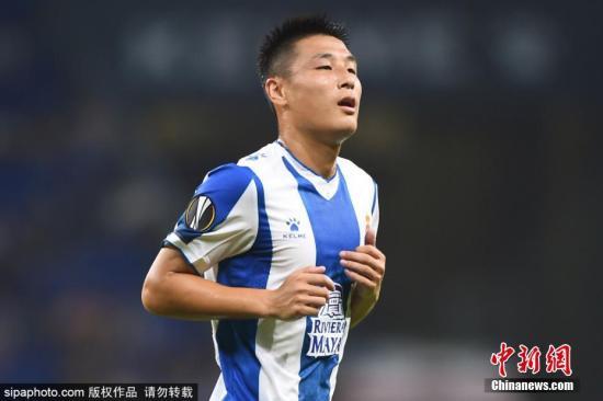 ����ͼ��ŷ�����ʸ����ڶ����׻غϣ�������������ӭս�������˹�����ϡ����ڵ�53�����油�ǳ�������Լ���ŷս���㡣ƾ�������������������˹���Ե�����������������4:0��ʤ���֡�ͼƬ��Դ��Sipaphoto��Ȩ��Ʒ ��ֹת��